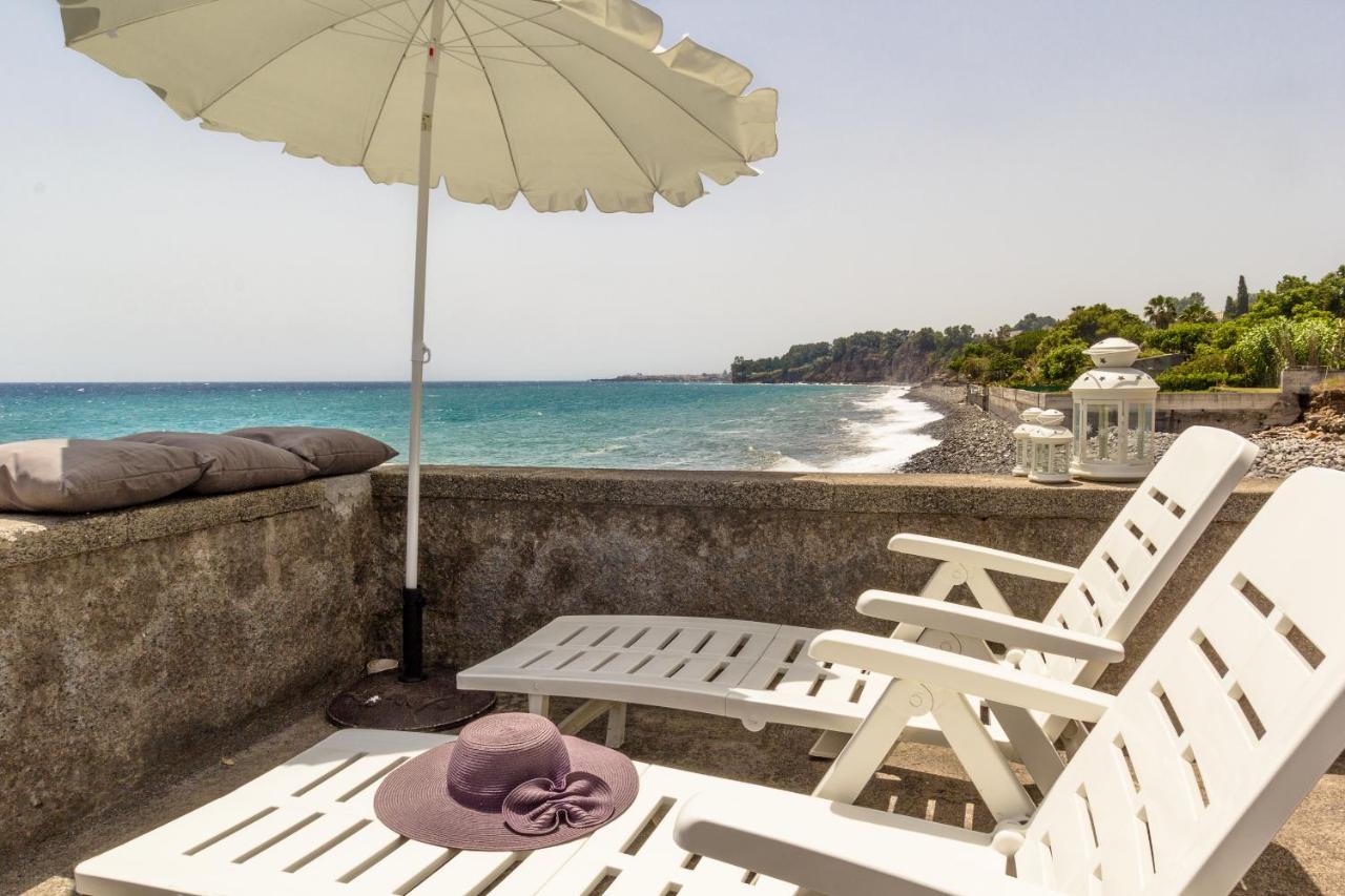 Sea Paradise - Il Mare Sotto La Finestra Riposto Esterno foto