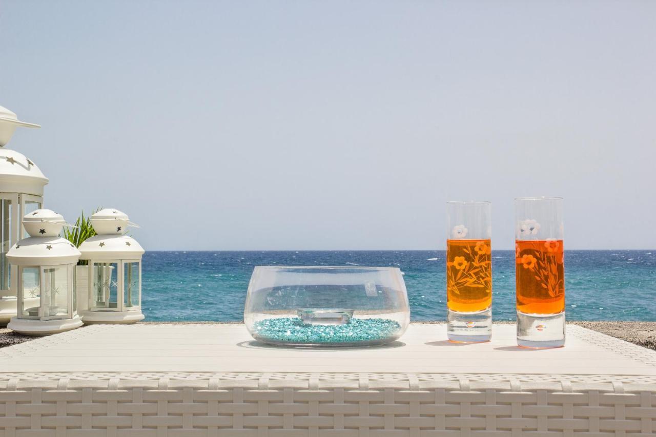 Sea Paradise - Il Mare Sotto La Finestra Riposto Esterno foto